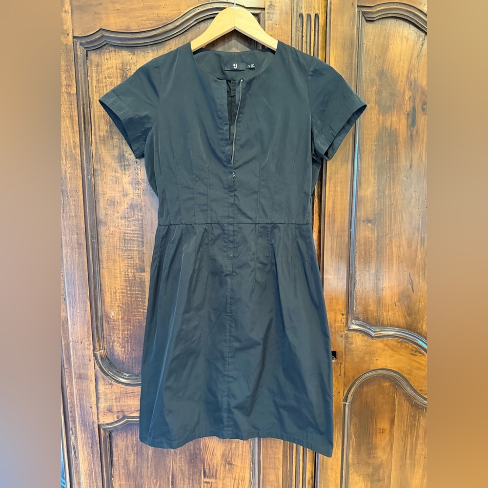 Jil Sander x Uniqlo +J Black Minimal Short Sleeve Front Zip Dress Sz S